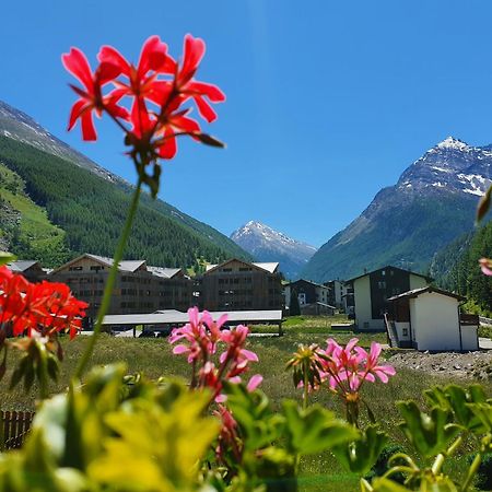 Haus Artemis Saas-Grund Exterior foto
